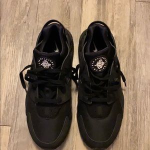 Nike Huarache shoes size 12